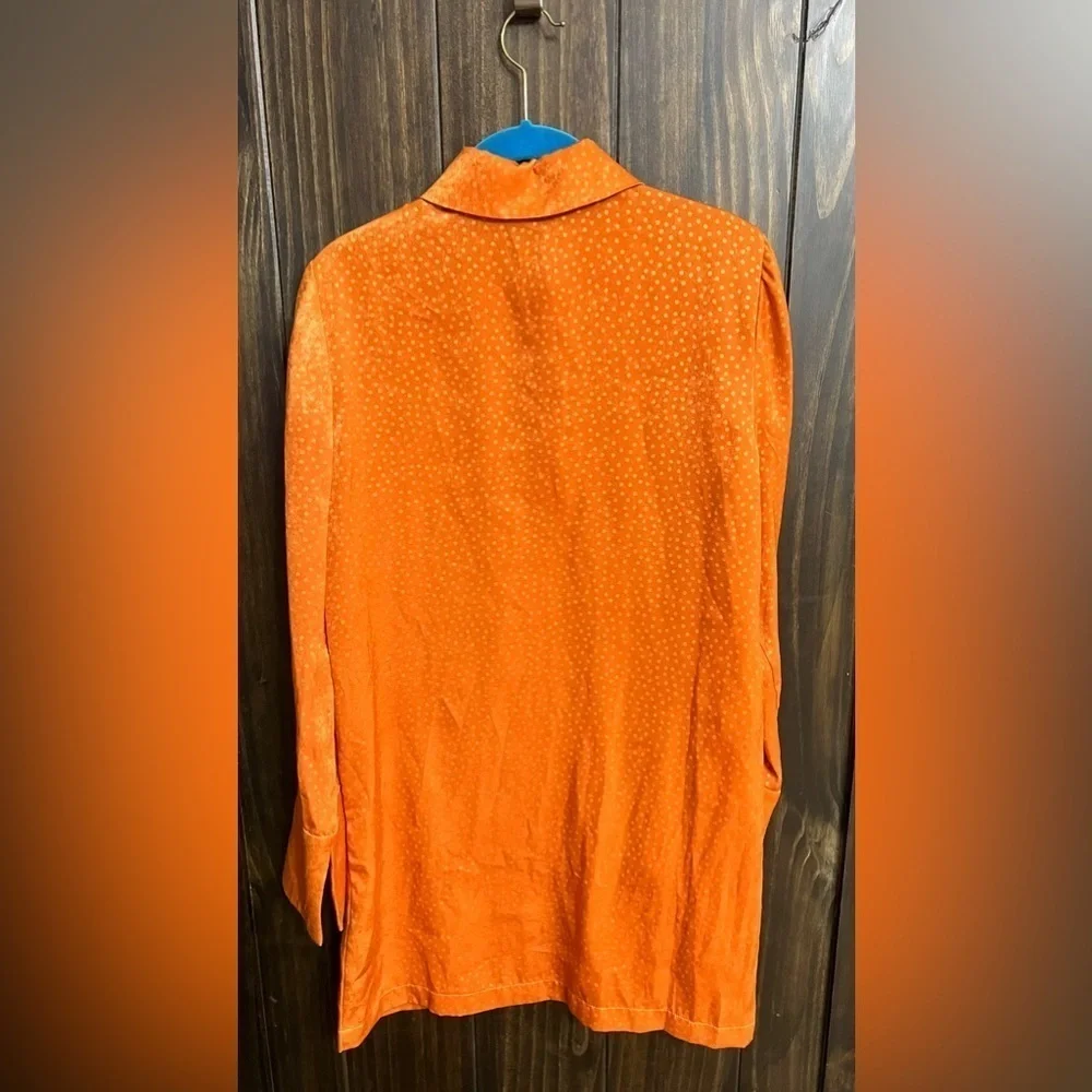 Wayf dress-Size: XS-Rusty Orange with buttons at the collar - Picture 12 of 14